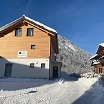 Chalet Reiteralm- With Schladming-Dachstein Summer Card *