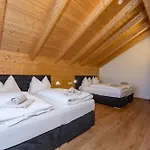 Chalet Reiteralm- With Schladming-Dachstein Summer Card Appartement